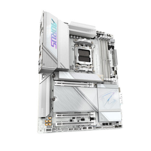 TARJETA MADRE GIGABYTE X870E AORUS PRO ICE / SOCKET AM5 / AMD X870E / DDR5 4X 8200 MT/S / WIFI7 / BT 5.3 / ATX / GAMING