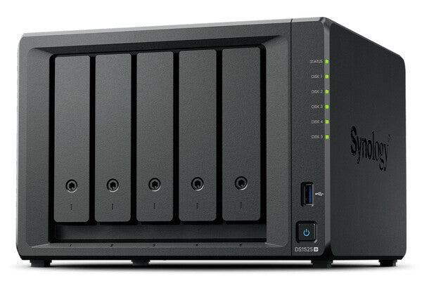 NAS SYNOLOGY DS1525+ / 5 BAHIAS/NUCLEO CUADRUPLE 2.2GHZ/8 GB DDR4/ 2.5GBE LAN X2/USB 3.2 X2/ HASTA 100 TB HOT-SWAP/ AMD RYZEN V1500B/NO INCLUYE DISCOS
